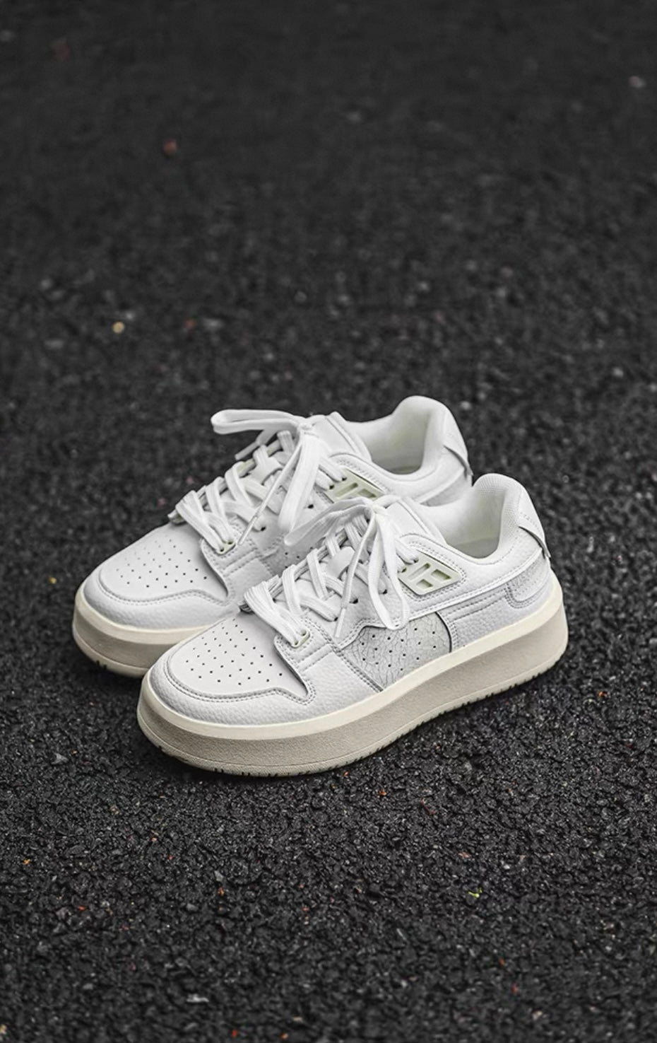 White low Sneaker